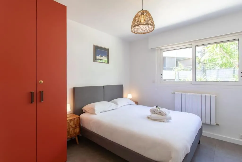 Image 1 of C9 – 2 BDR 10 min Palais Festivals & Sea – AC, Parking & Balcony