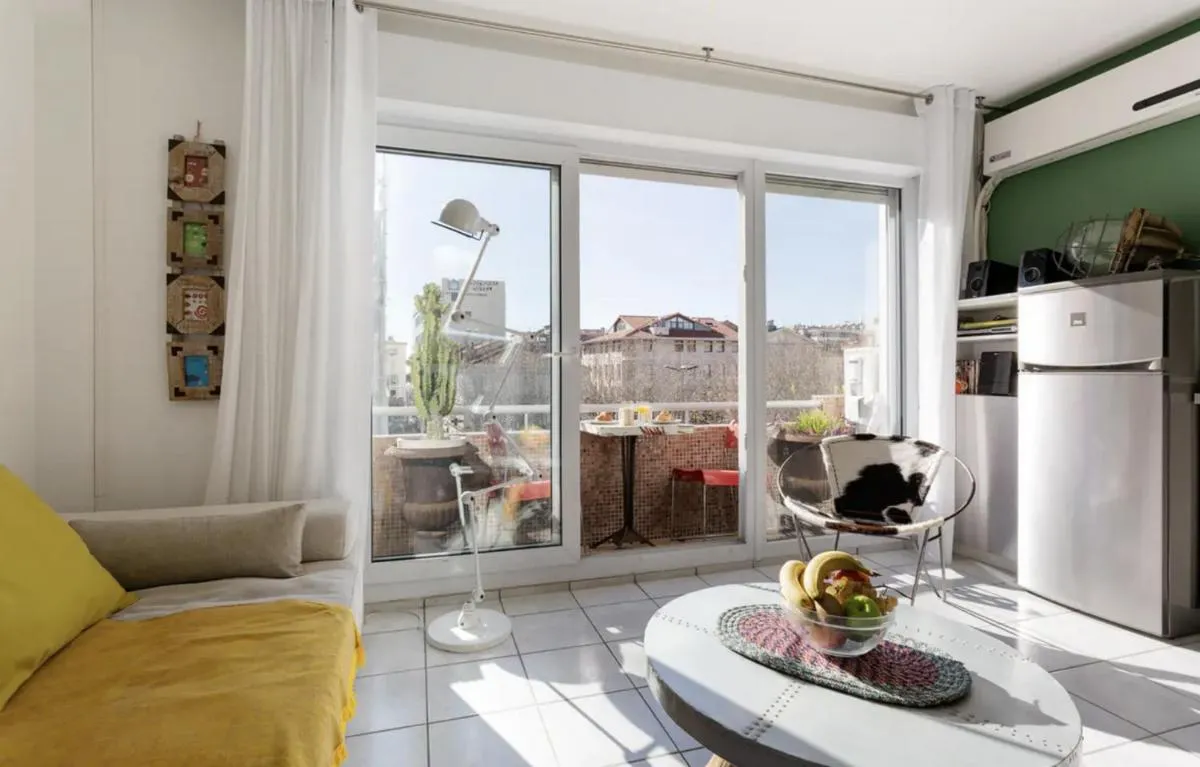 Image 4 of CANNES Festival Films Center, with 2 bedrooms and balcony