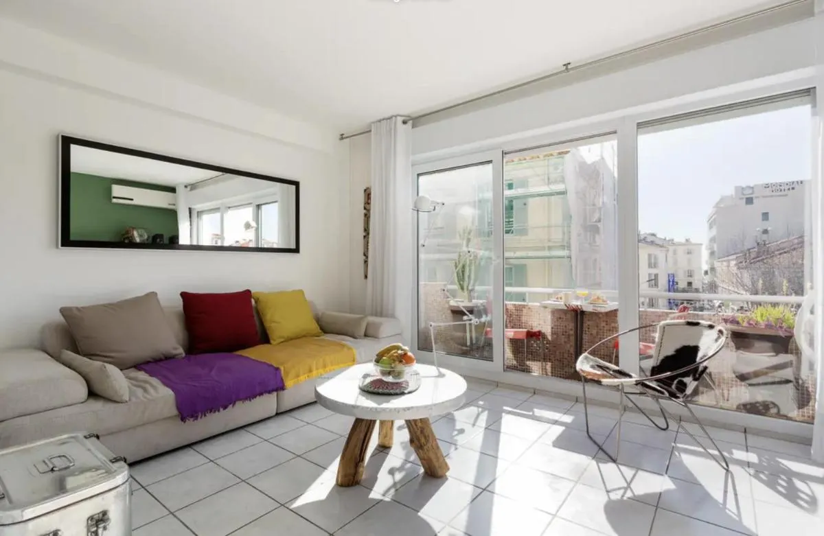 Image 3 of CANNES Festival Films Center, with 2 bedrooms and balcony