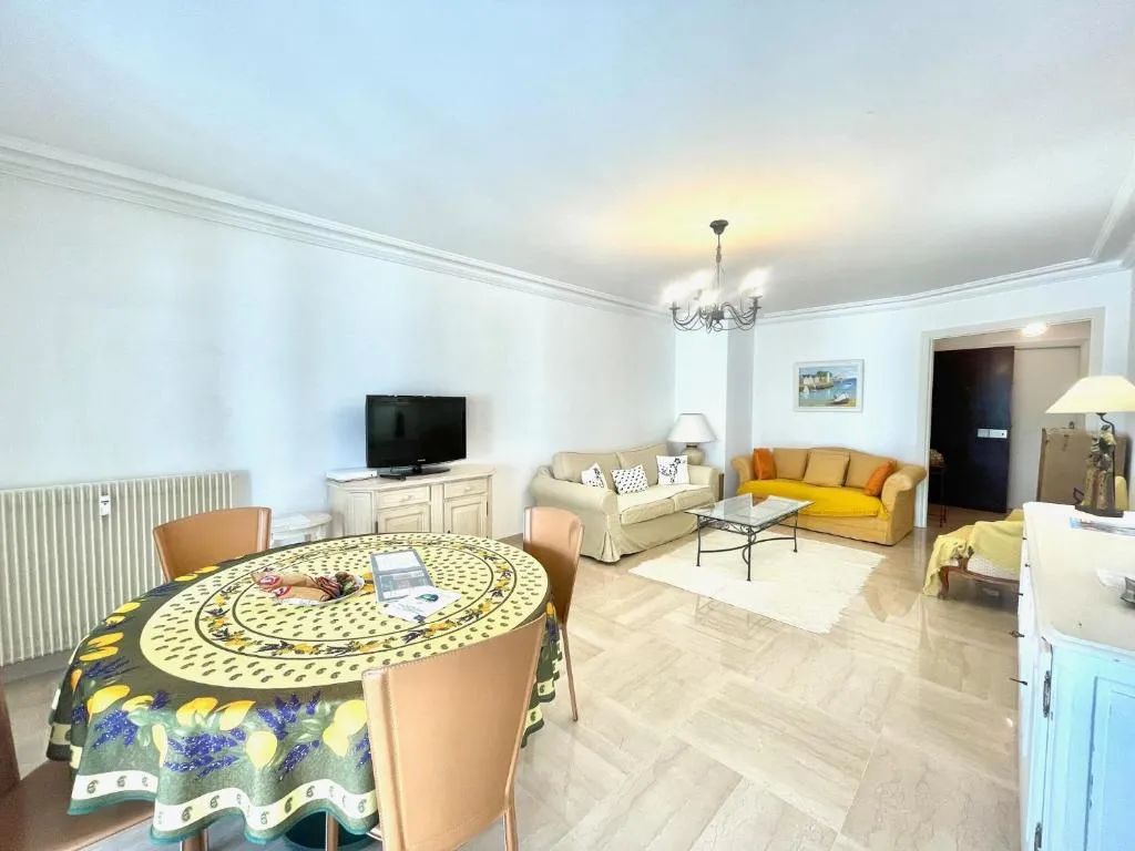 Image of Cannes Center by Welcome to Cannes