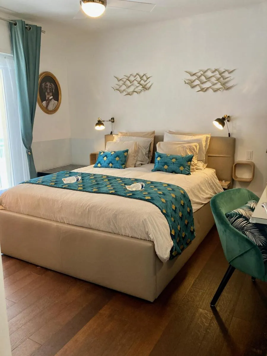 Image 3 of Cannes City B&B
