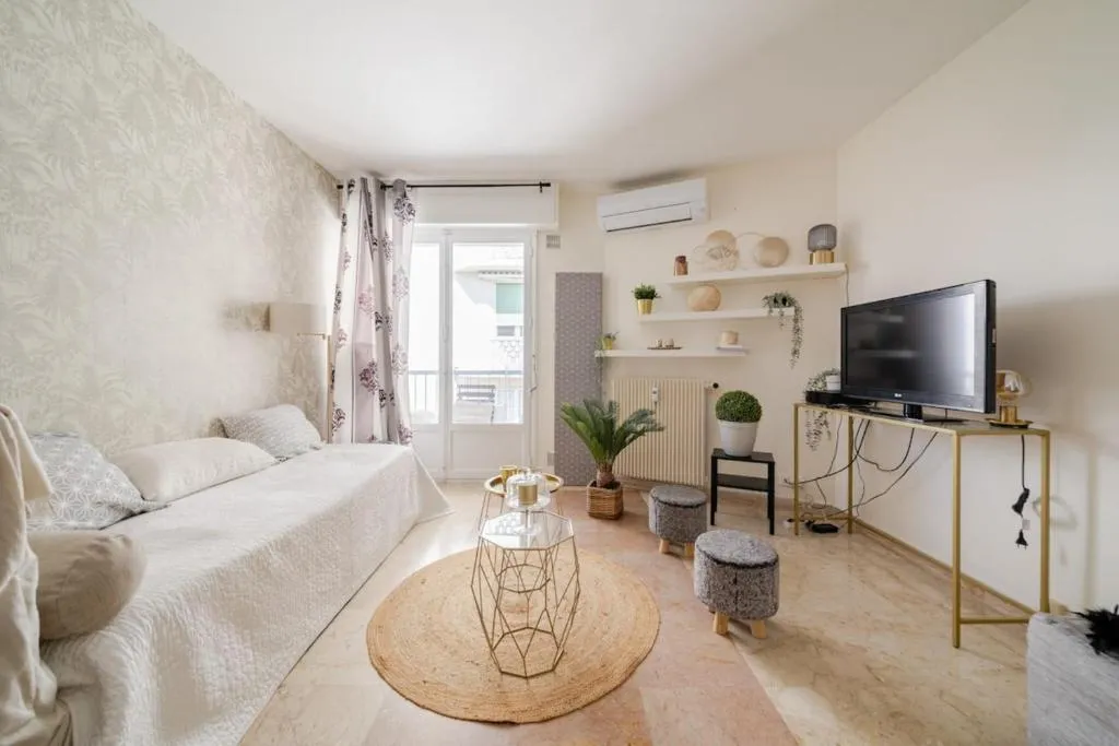 Image of Cannes Croisette Studio 3 pers Cosy CLIM WIFI PKG