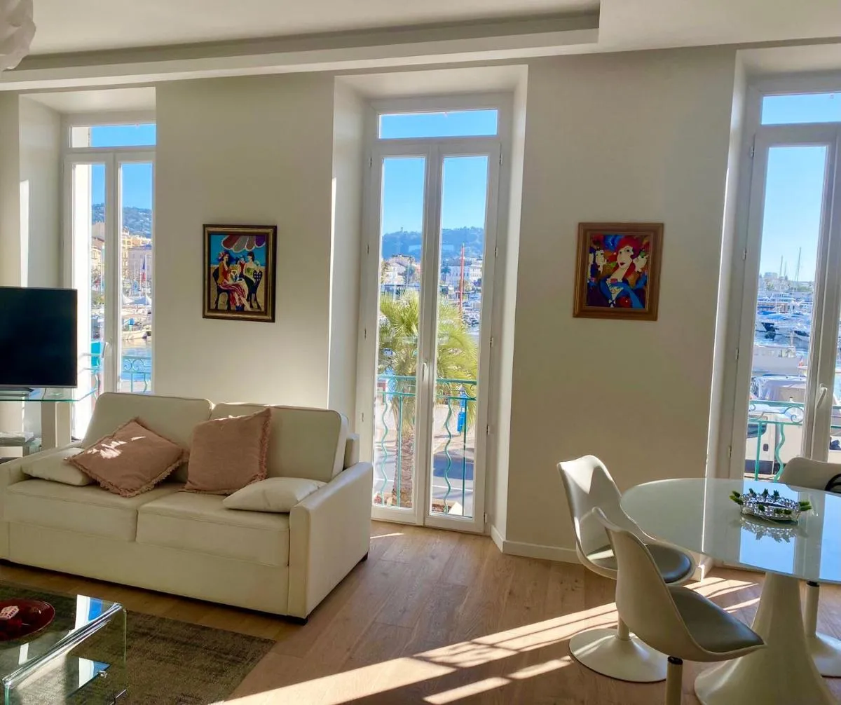 Image 2 of Cannes Old Port, SEAFRONT & SEAVIEW best air conditioning and location