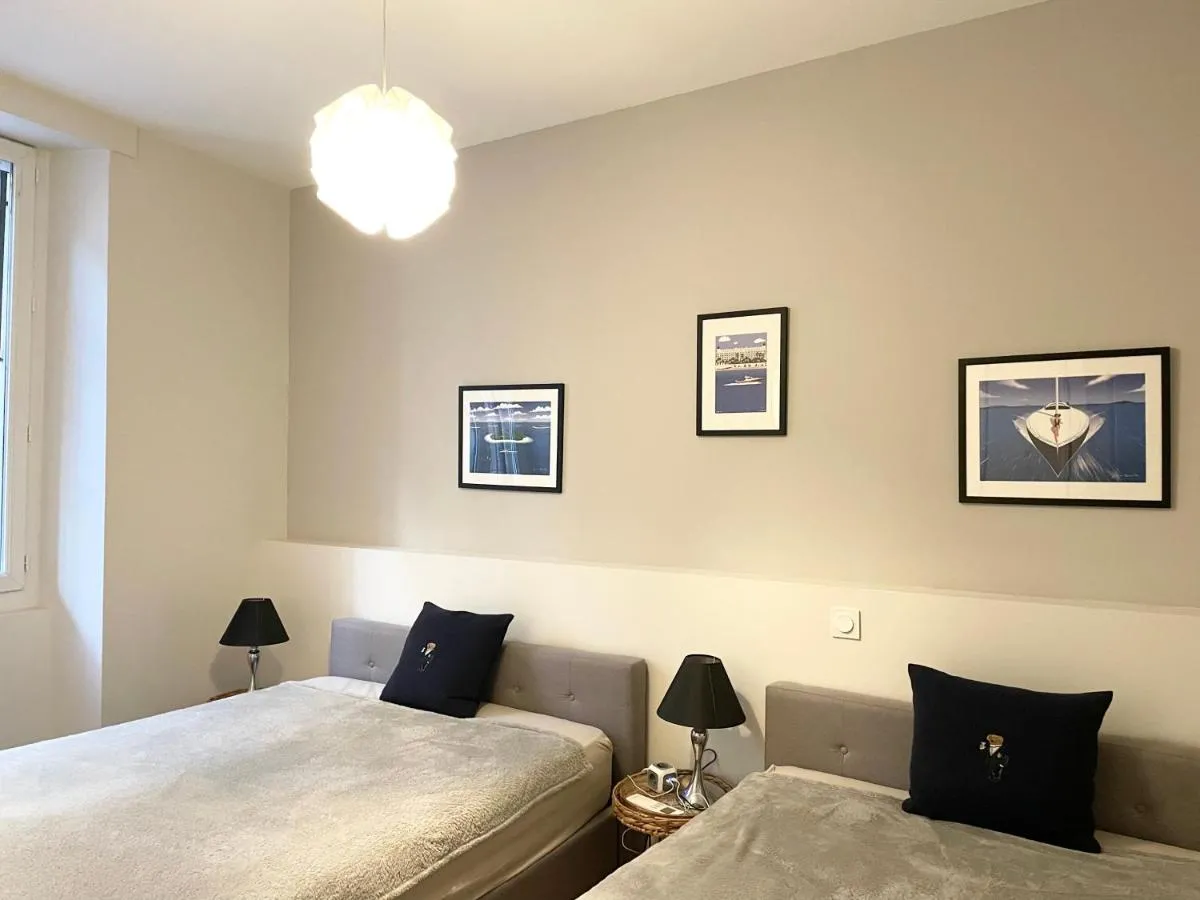 Image 1 of Cannes Old Port, SEAFRONT & SEAVIEW best air conditioning and location
