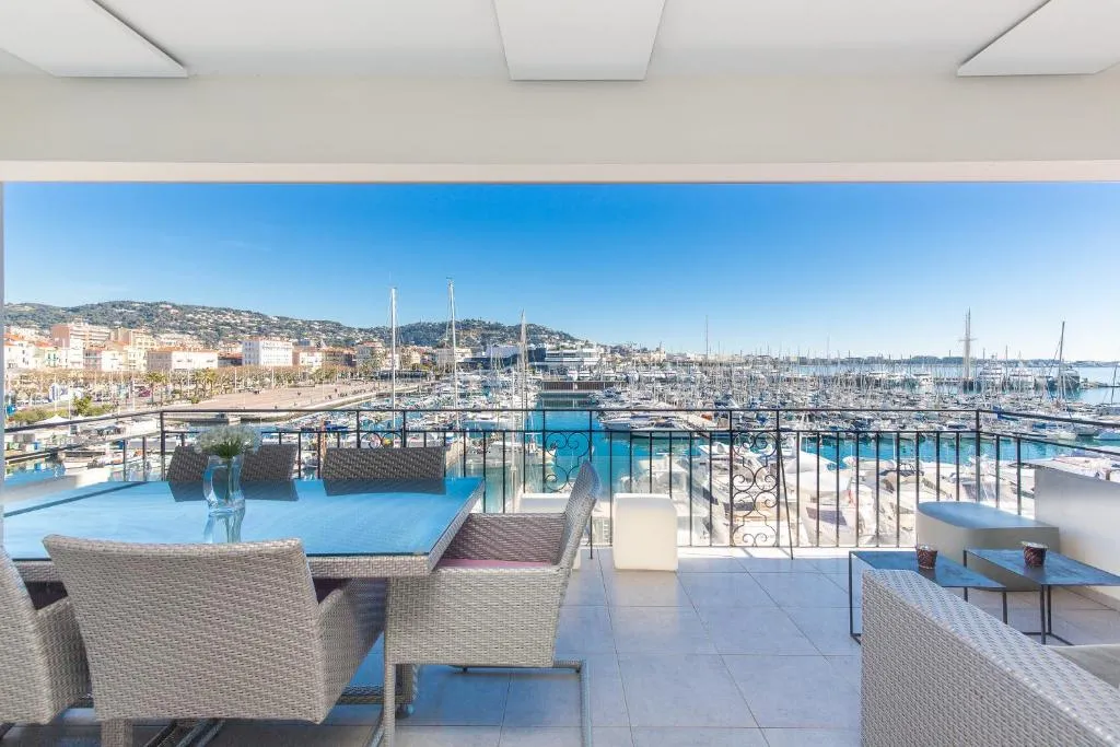 Image of Cannes Vieux Port