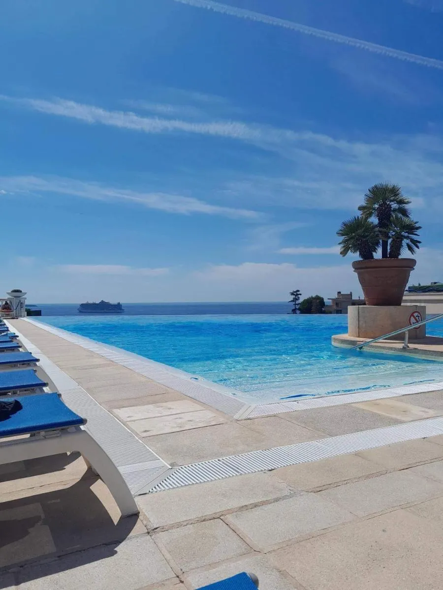 Image 3 of Cannes Villa Francia appartement climatisé vue mer