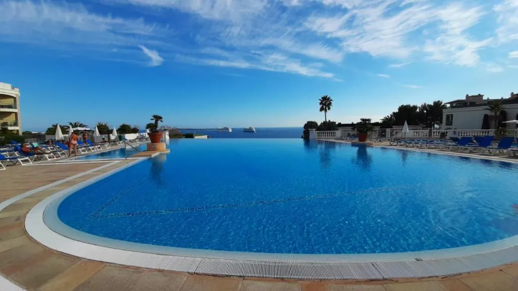 Image of Cannes & More