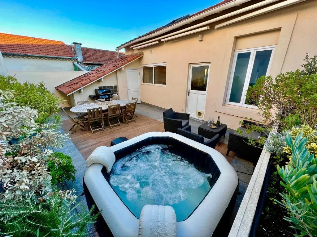 Image of Cannes, mer à 500 m, maison rare