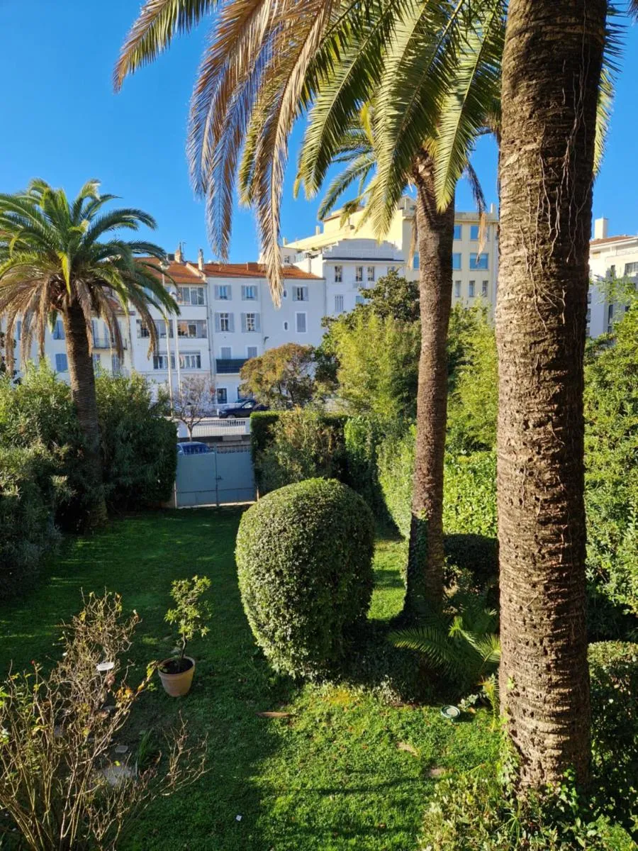Image 5 of Cannes près Croisette beau 2 pièces 3 étoiles