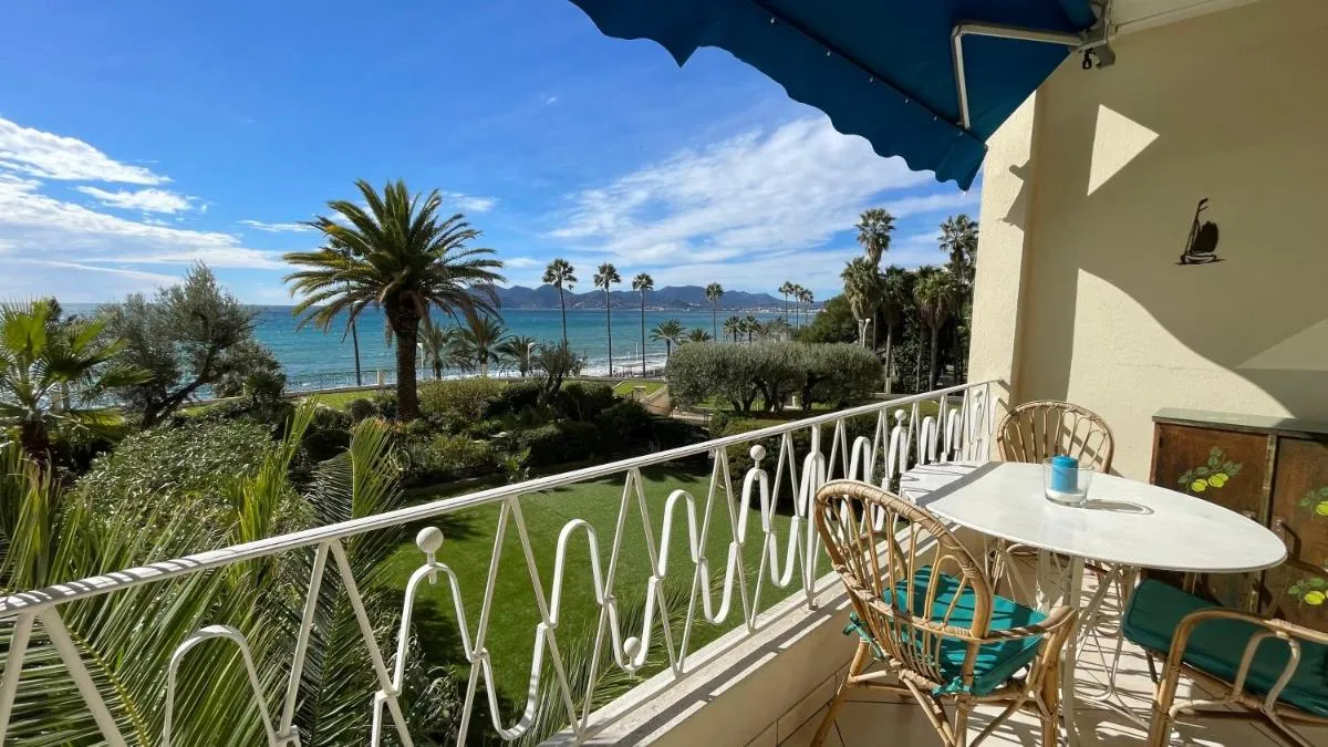 Image 5 of Charming Apartment with seaview