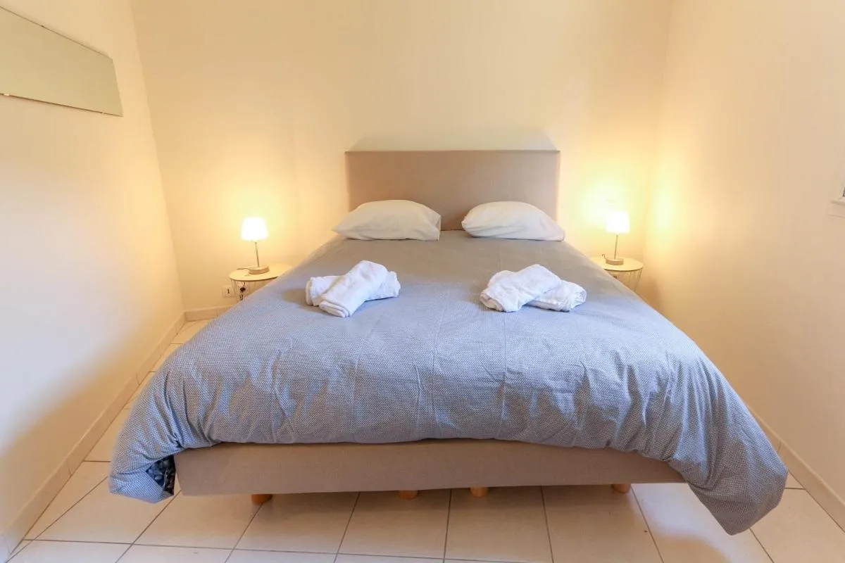 Image 6 of Charming & bright flat with AC Garden 300m and Closed Garage – BENAKEY
