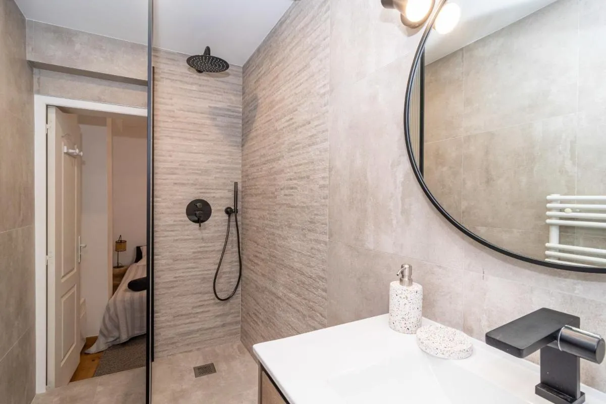 Image 1 of Clémenceau by Olam Properties 3 pcs Rénové 2022
