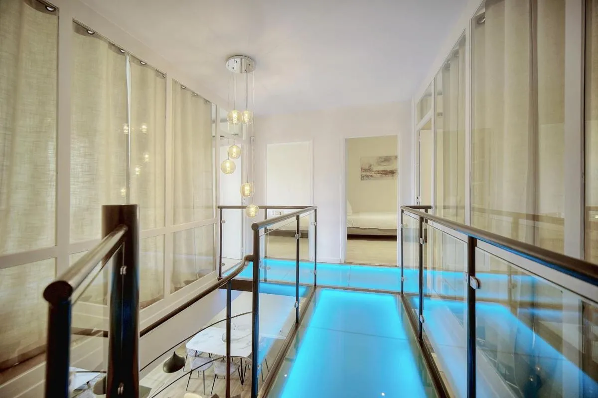 Image 3 of ELEGANT DUPLEX 5 CHAMBRES PLAGES du MIDI A5B03