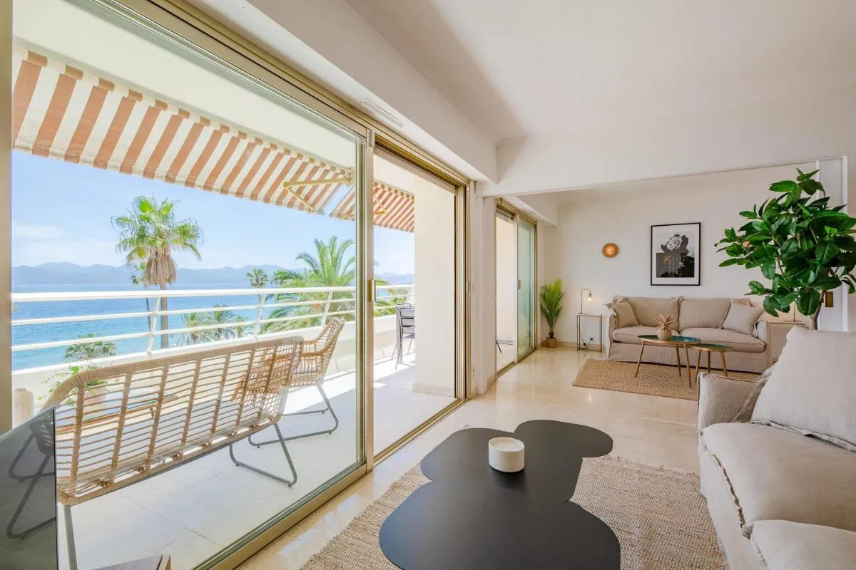 Image 5 of Georges III – Apartment with panoramic view of Cannes