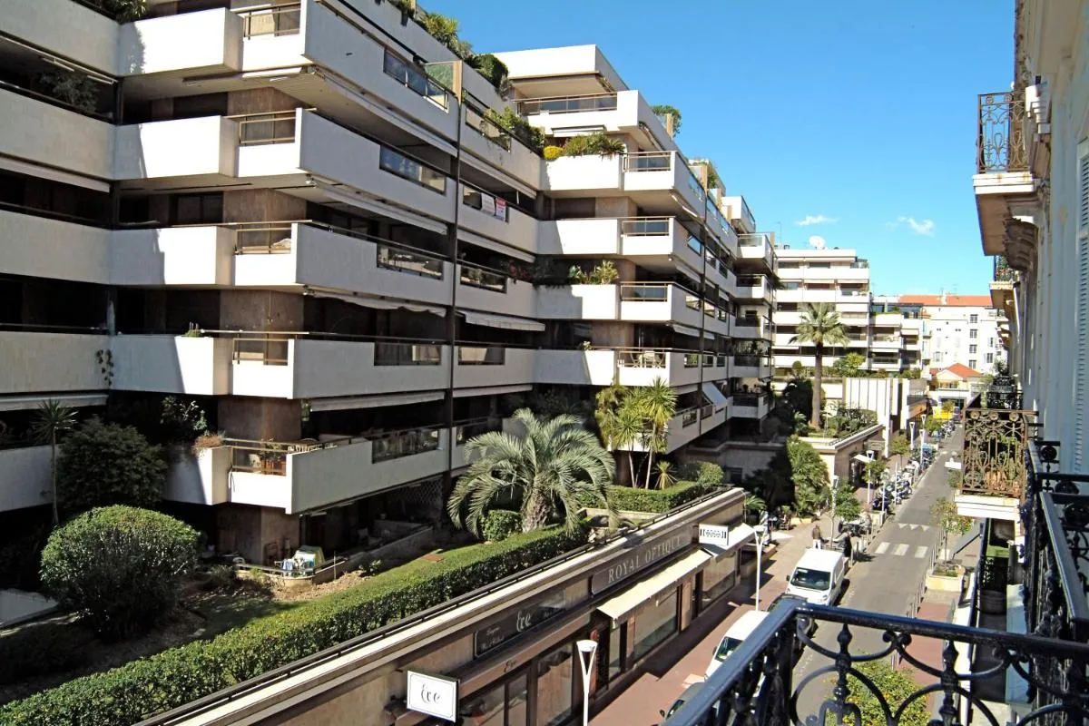 Image 1 of Golden Triangle 2Br/2Ba