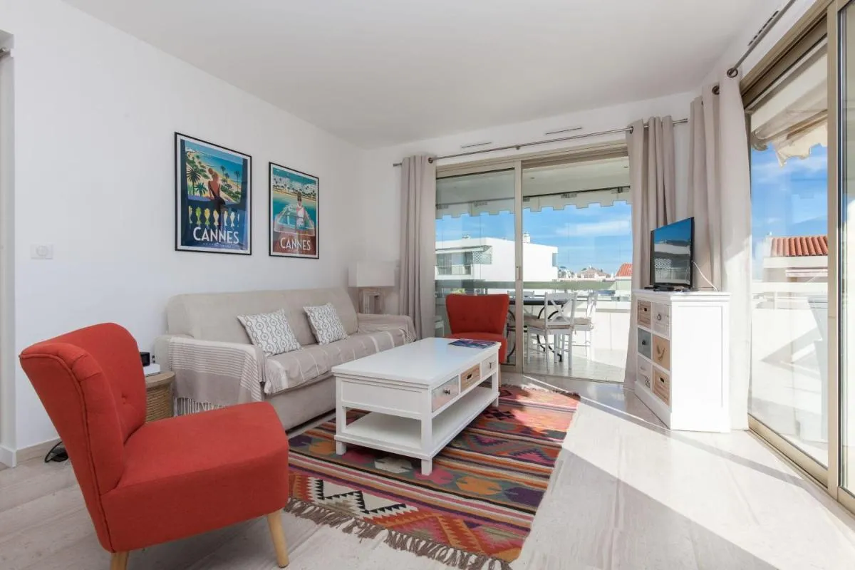 Image 5 of High-Standard 2-Bedroom Apartment with Sea View and Large Terrace