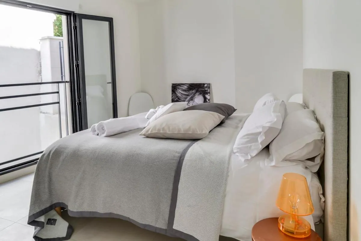 Image 2 of IMMOGROOM- Modern – Elegant – Close to the beach -AC