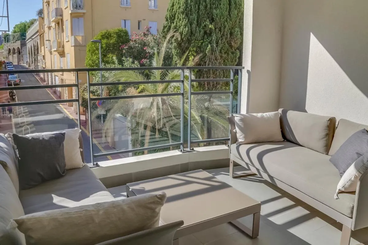Image 3 of IMMOGROOM- Modern – Elegant – Close to the beach -AC