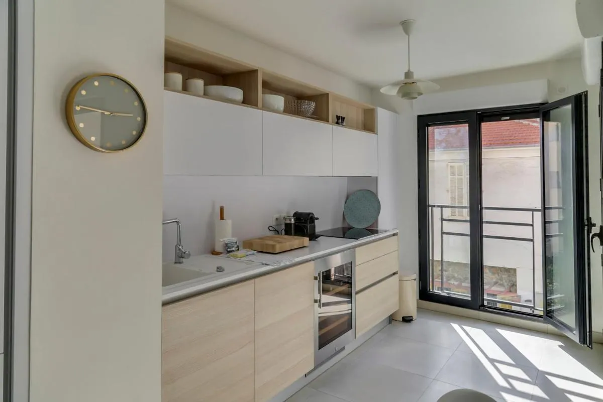 Image 1 of IMMOGROOM- Modern – Elegant – Close to the beach -AC