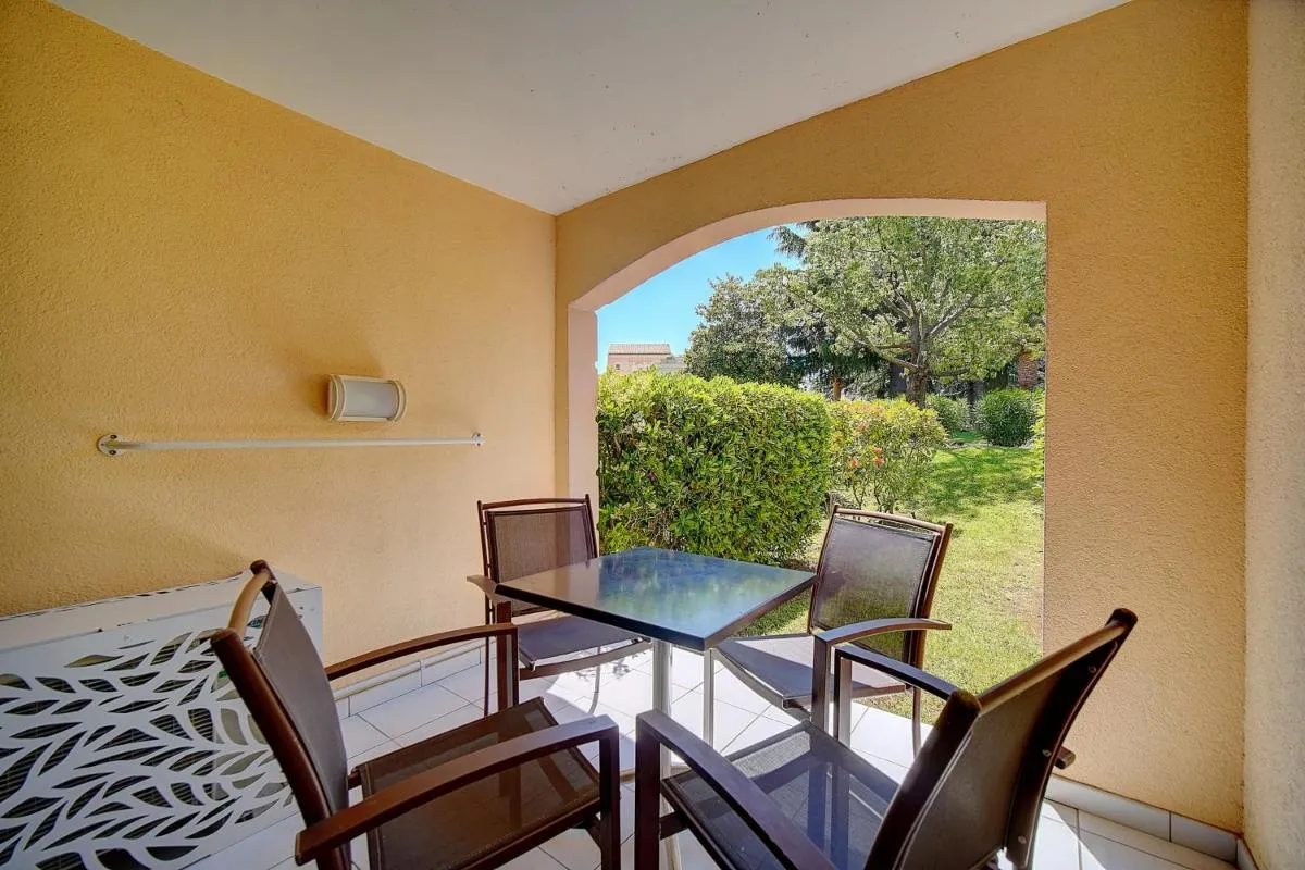 Image 3 of IMMOGROOM – 2 Rooms – Renovated – Pool – AC – Parking – Garden