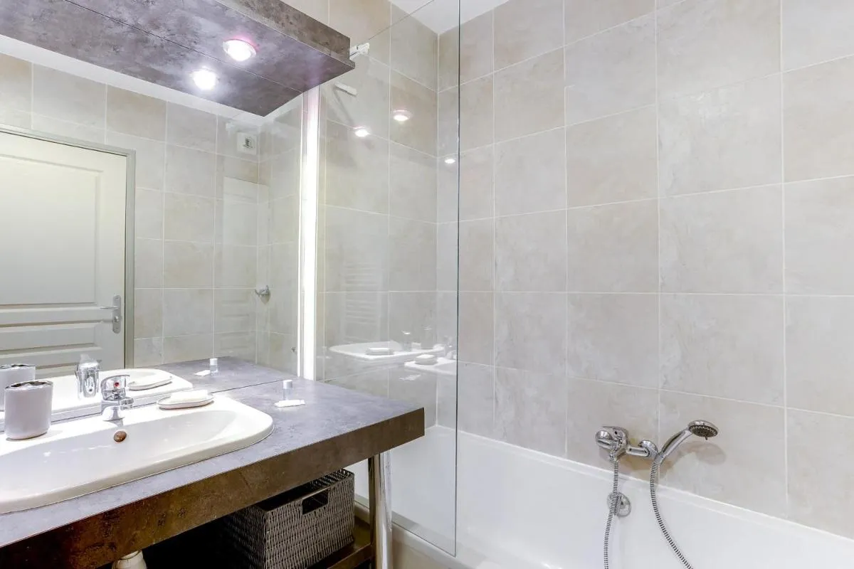 Image 3 of IMMOGROOM – 8 min from the Palais – AC – Quai St Pierre