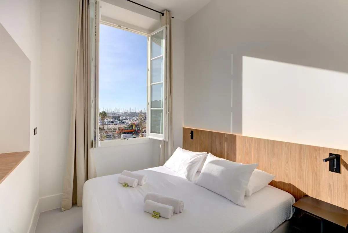Image 6 of IMMOGROOM – Appartements luxueux – 2min du Palais – Vue mer – Clim