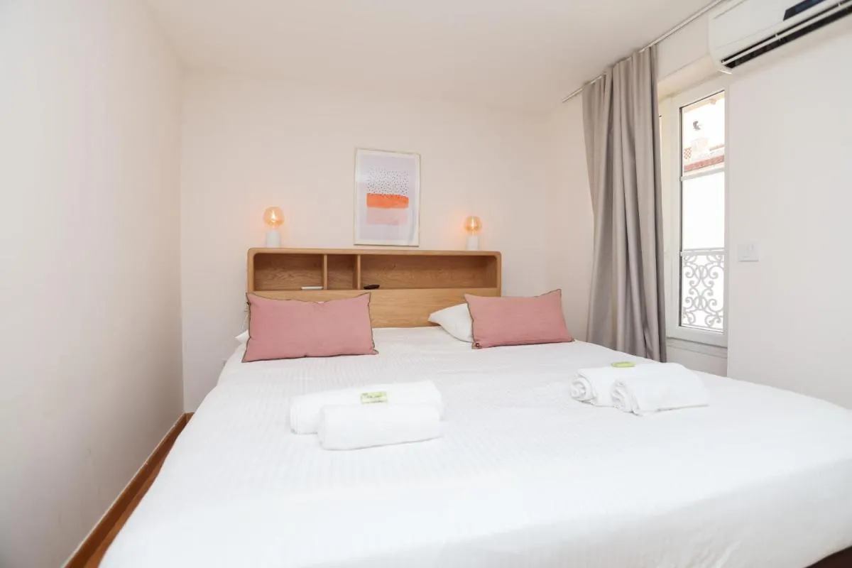 Image 1 of IMMOGROOM – Bright and Cosy – SUQUET – next to the beaches – AC