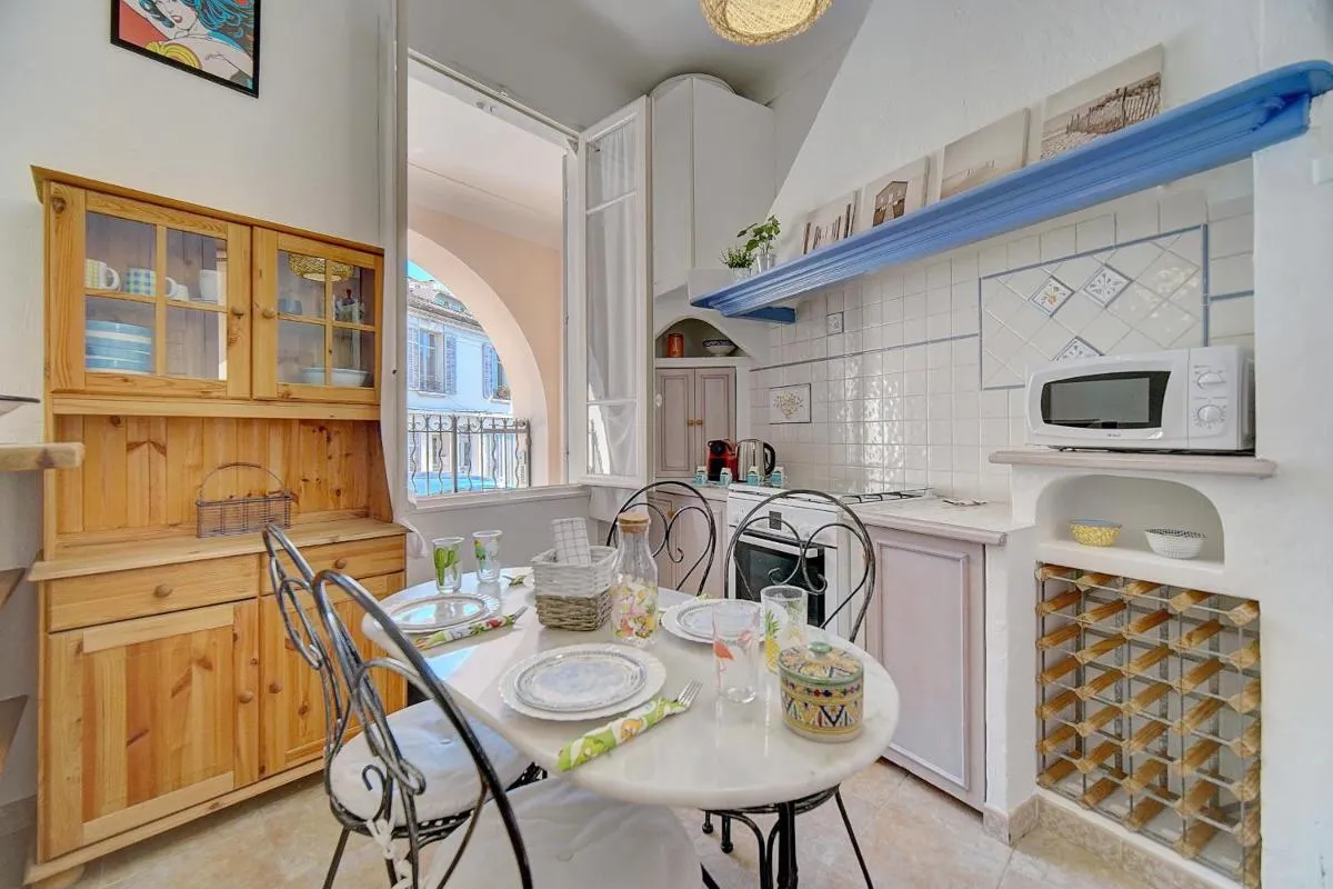 Image 2 of IMMOGROOM – Cosy Apartment – Quiet Place – Provencal style