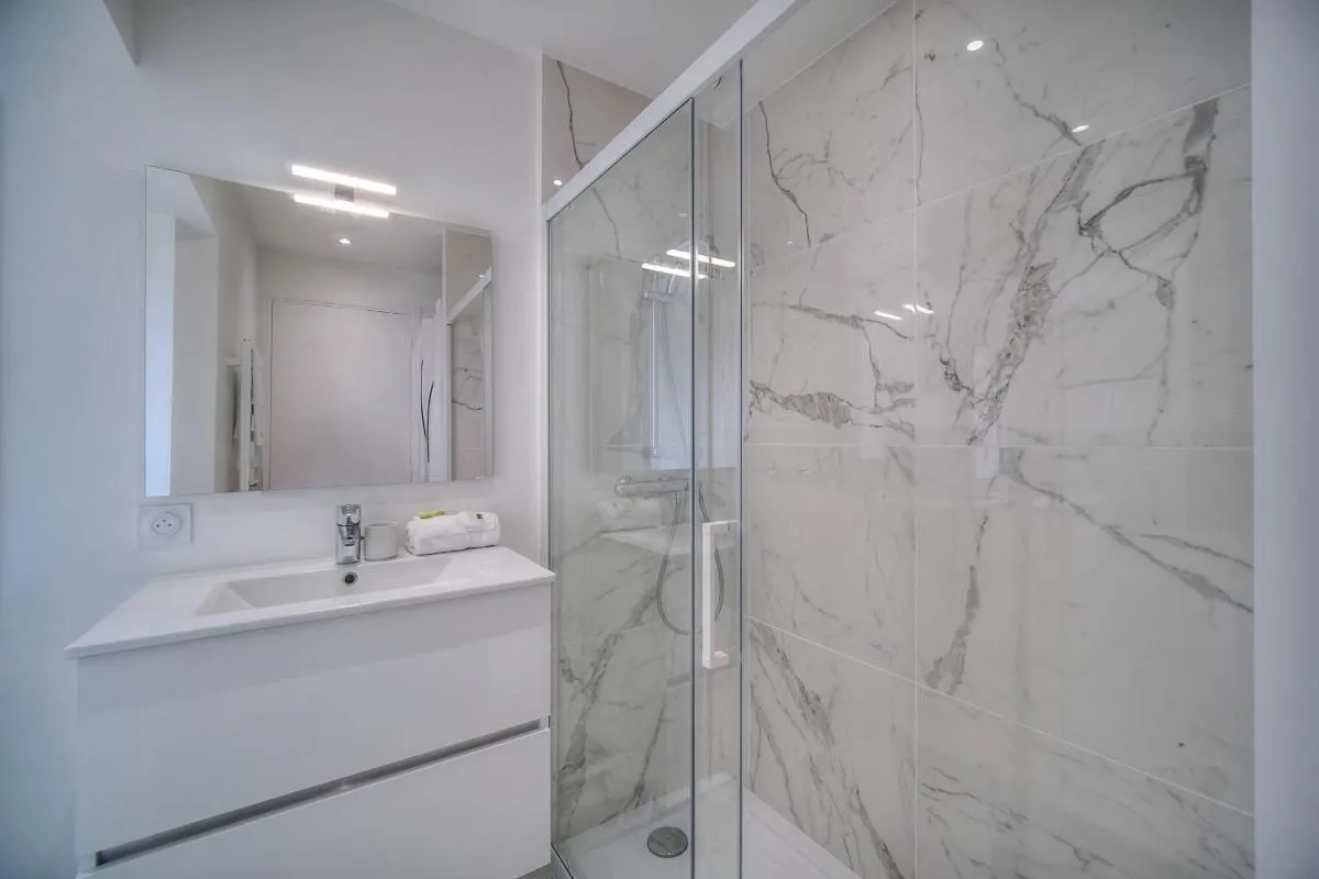 Image 4 of IMMOGROOM – Spacious 3-room apartment – Garage – Terrace – Air conditioning
