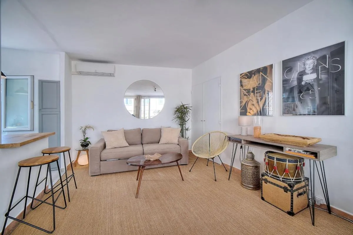 Image 1 of IMMOGROOM – Splendid Terrace – Studio – Central