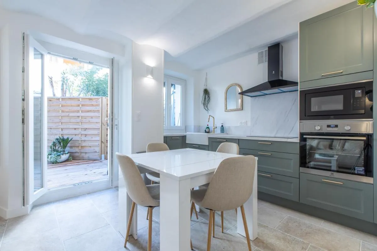 Image 3 of LB Vacation Rentals I A Quiet Place with Garden in the Heart of Cannes
