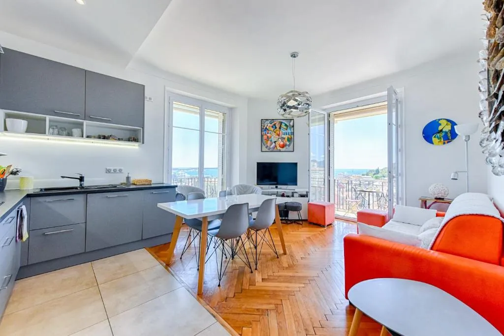 Image of LE SINATRA splendide vue mer panoramique et balcon, idéal pour des séjours de loisirs ou business