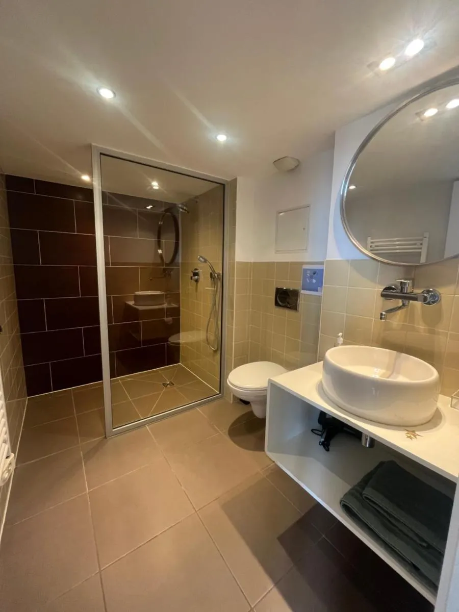 Image 2 of LOFT CANNES Chaleureux – Climatisation – wifi – 650 m du Palais des festivals, plage