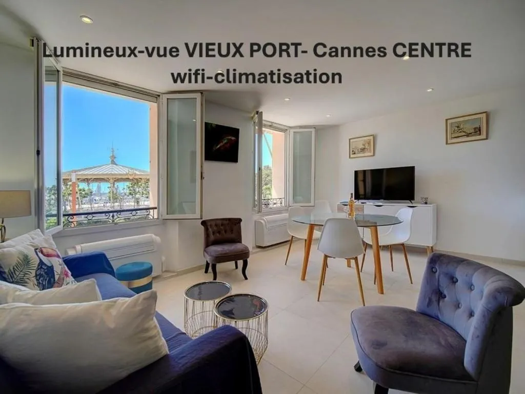 Image of LUMINEUX 3 PIECES RENOVE FACE AU PORT l! A2B218