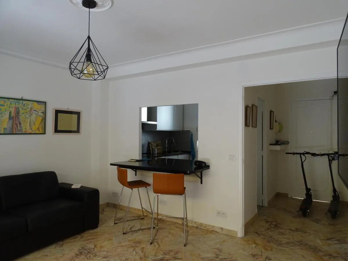 Image 4 of La Rotonde