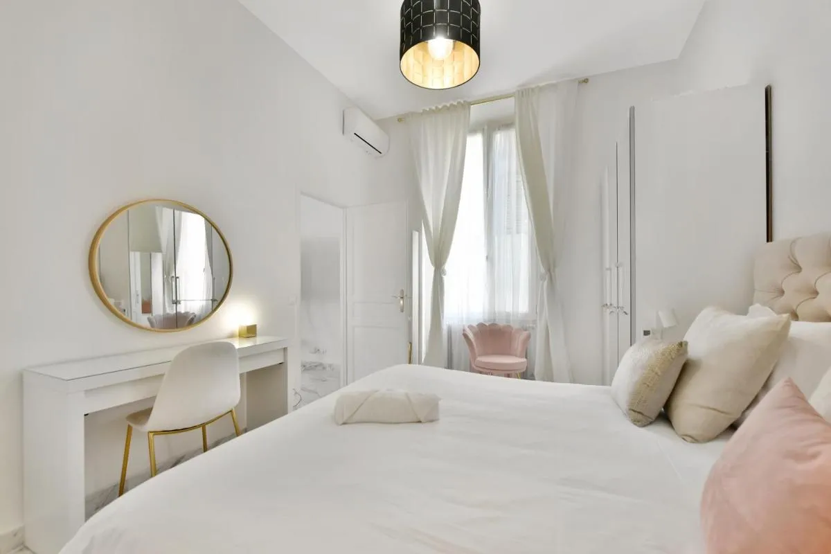 Image 6 of Le Borniol, splendid 3 bedrooms Appt, Cannes Center