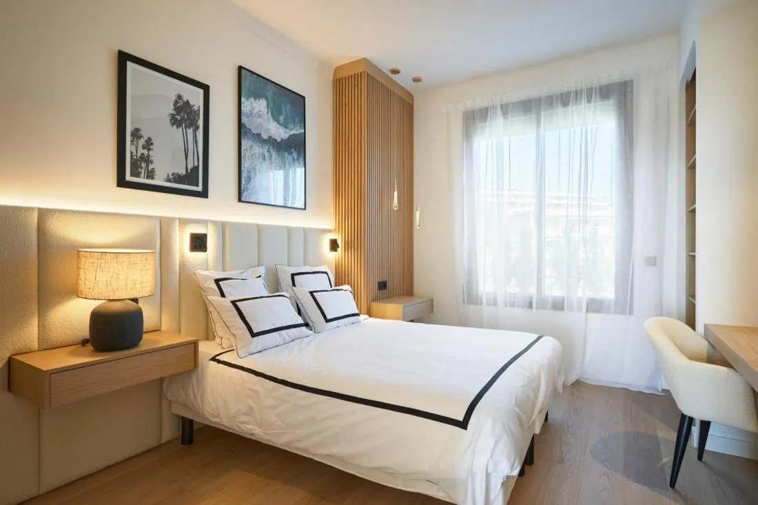 Image 1 of Les DUNES 3 BEDS CROISETTE BEACHES Sea VIEW