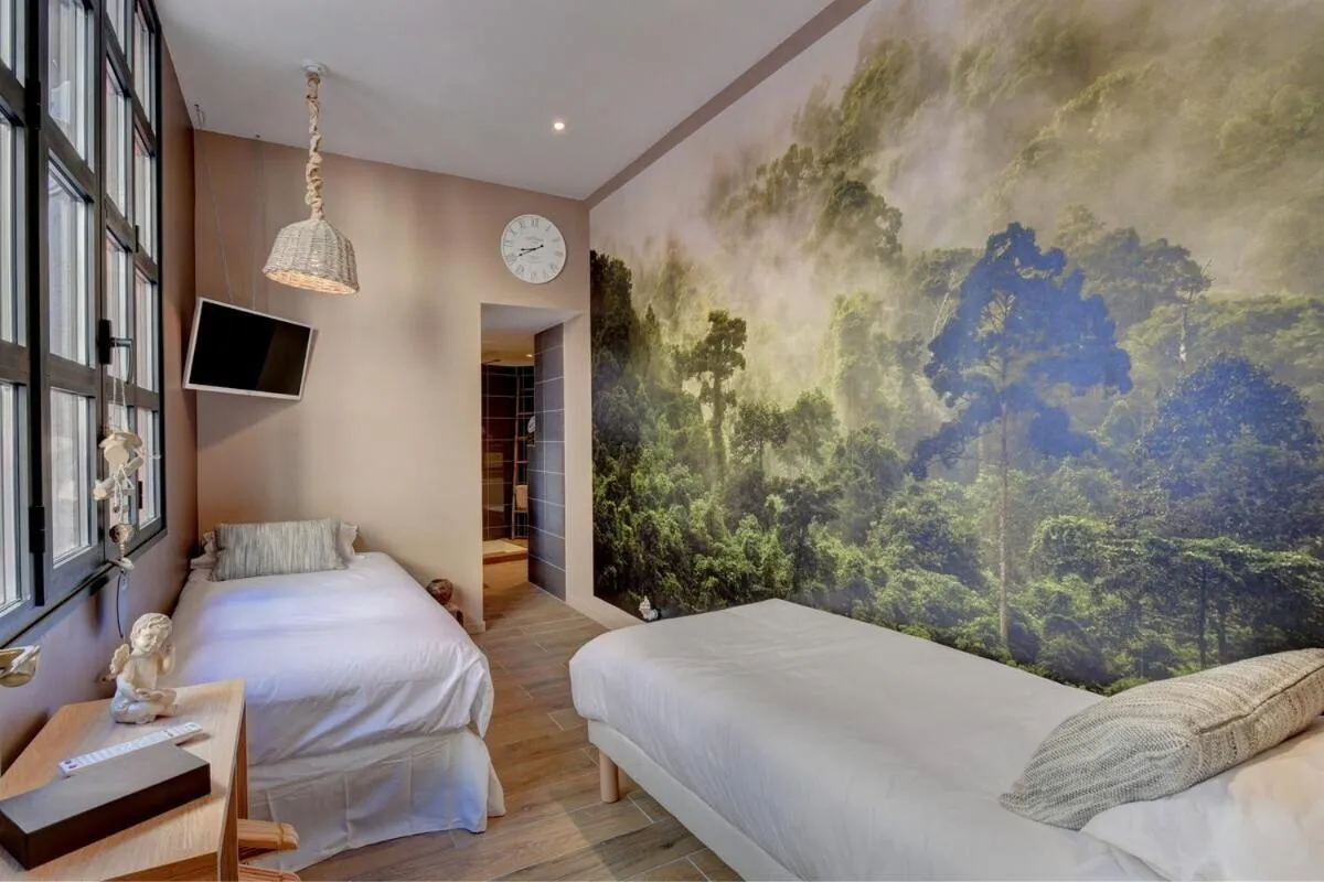 Image 2 of Loft Design, Forville, centre de Cannes
