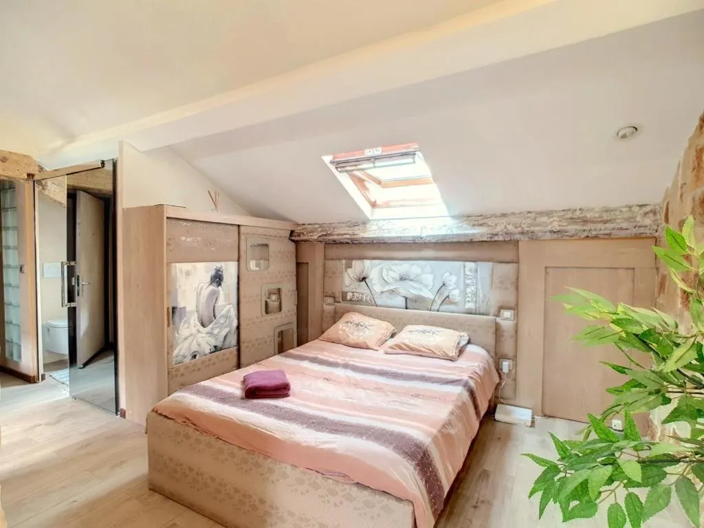 Image 1 of Love Room Jacuzzi Croisette