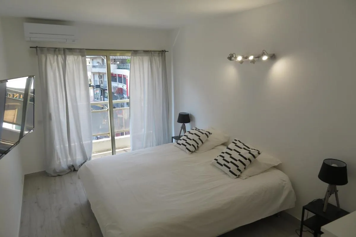 Image 1 of Luxe 6 couchages proxi bord de mer centre ville