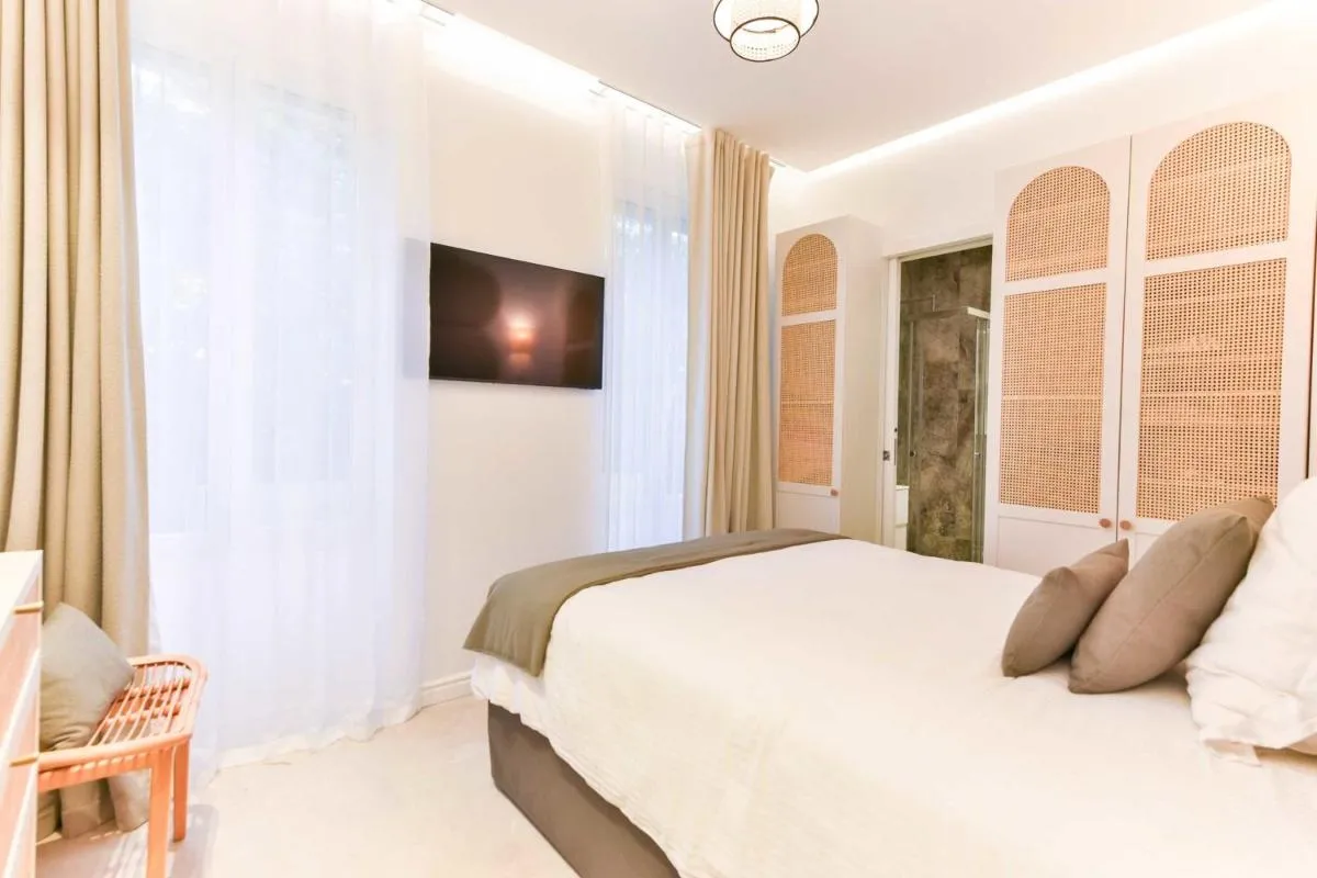 Image 2 of Luxueuse Villa 7 chambres avec piscine – Cannes