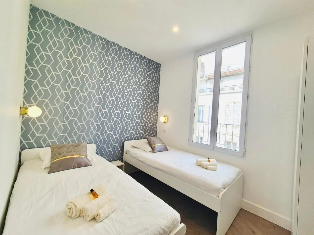 Image 1 of Luxury 3 bed 2 bath flat Cannes Croisette