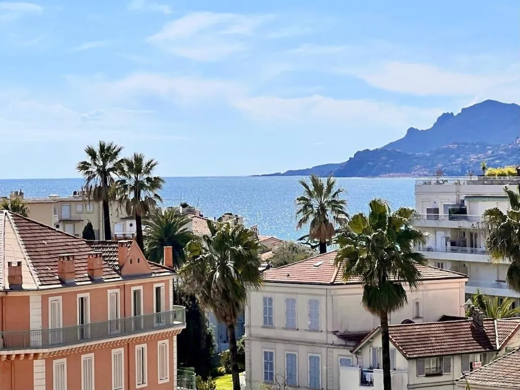 Image of Luxury Appartment with terrace and side sea view