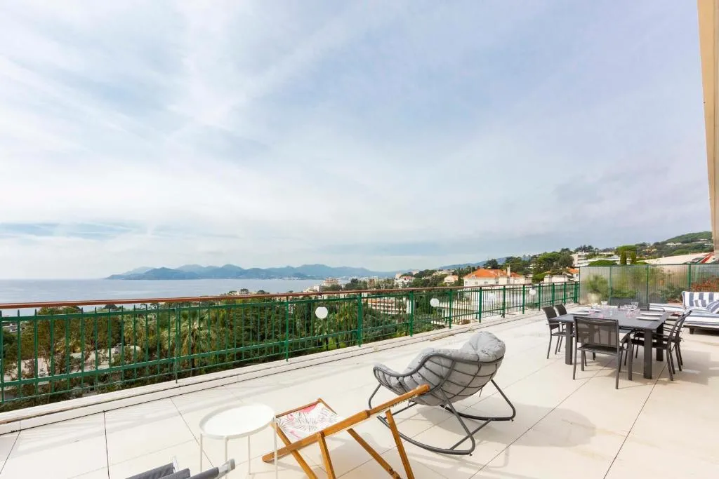 Image of Luxury penthouse breathtaking sea view 200m2 terrace in the Cannes center