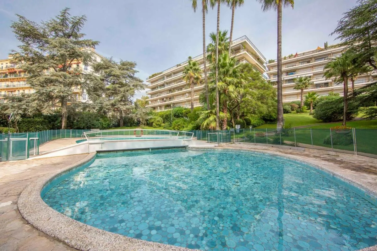 Image 4 of Luxury penthouse breathtaking sea view 200m2 terrace in the Cannes center