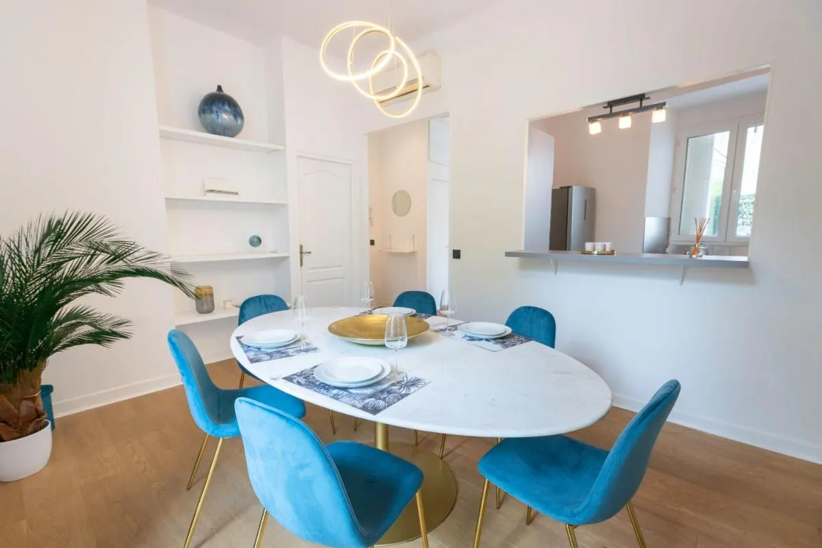 Image 2 of Modern 2-Br Apartment in the Heart of Cannes