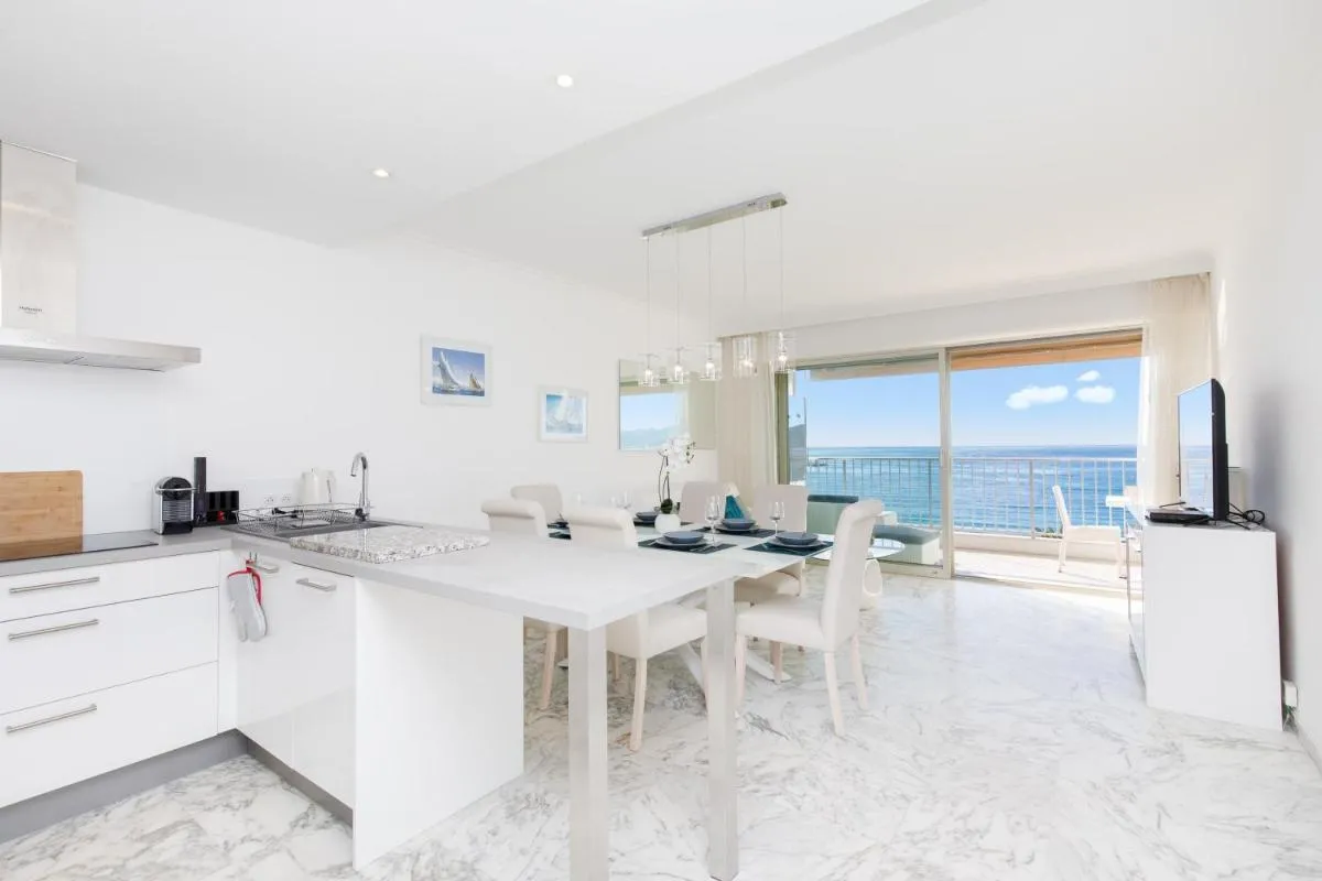 Image 3 of On La Croisette deluxe 2 bedrooms 2 baths