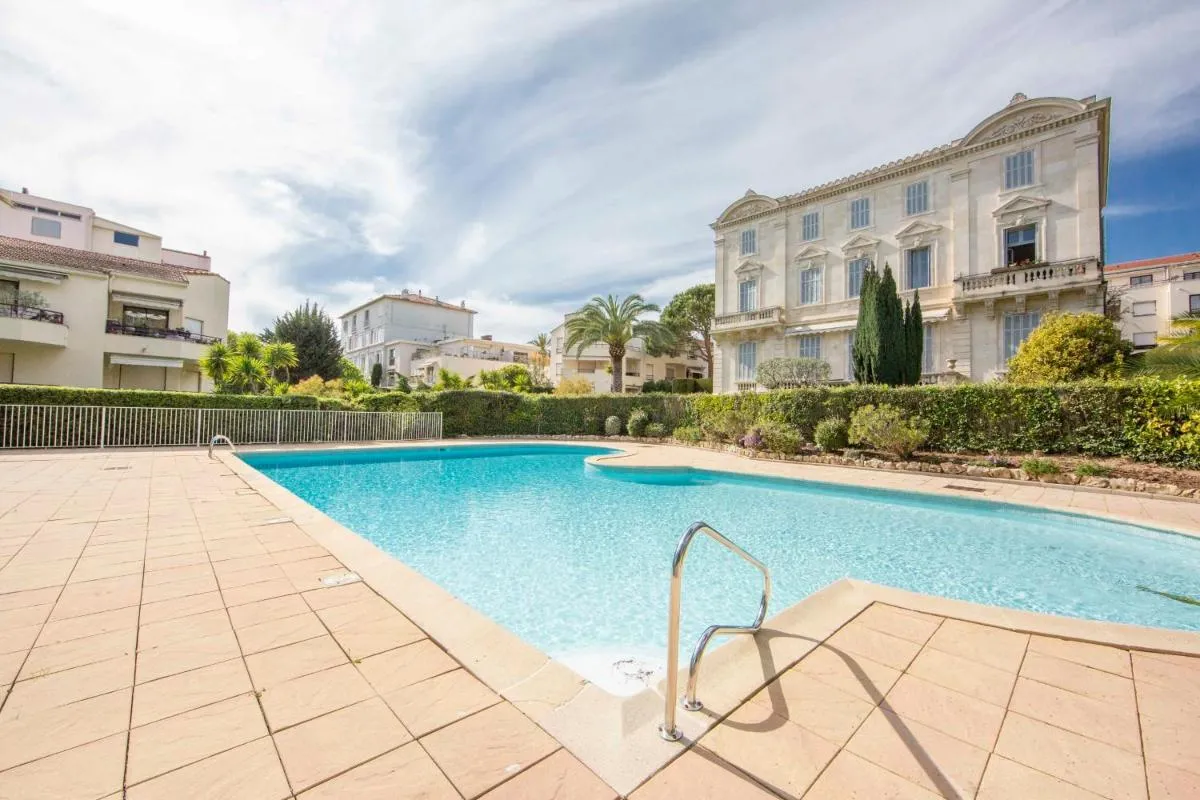Image 3 of Paradise Cannes Center with Pool and Park VILLA LE LYS