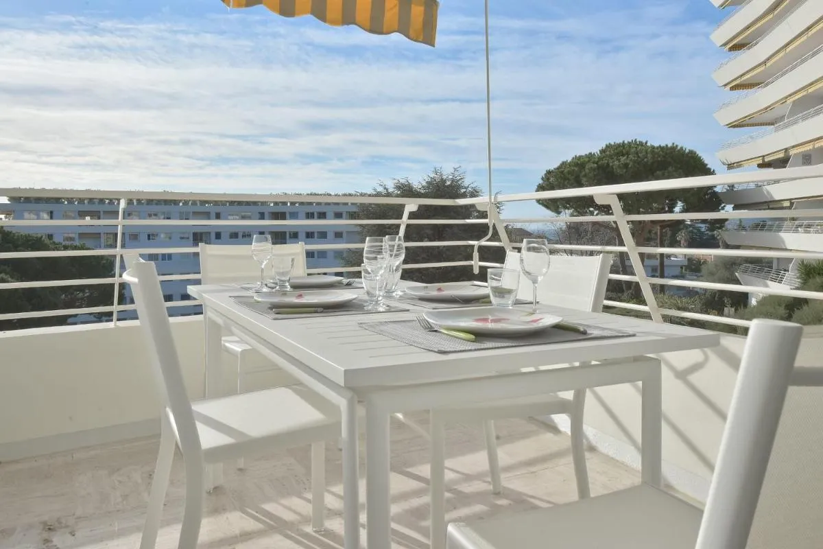Image 3 of Prestigious Residence with Terrace and Pool