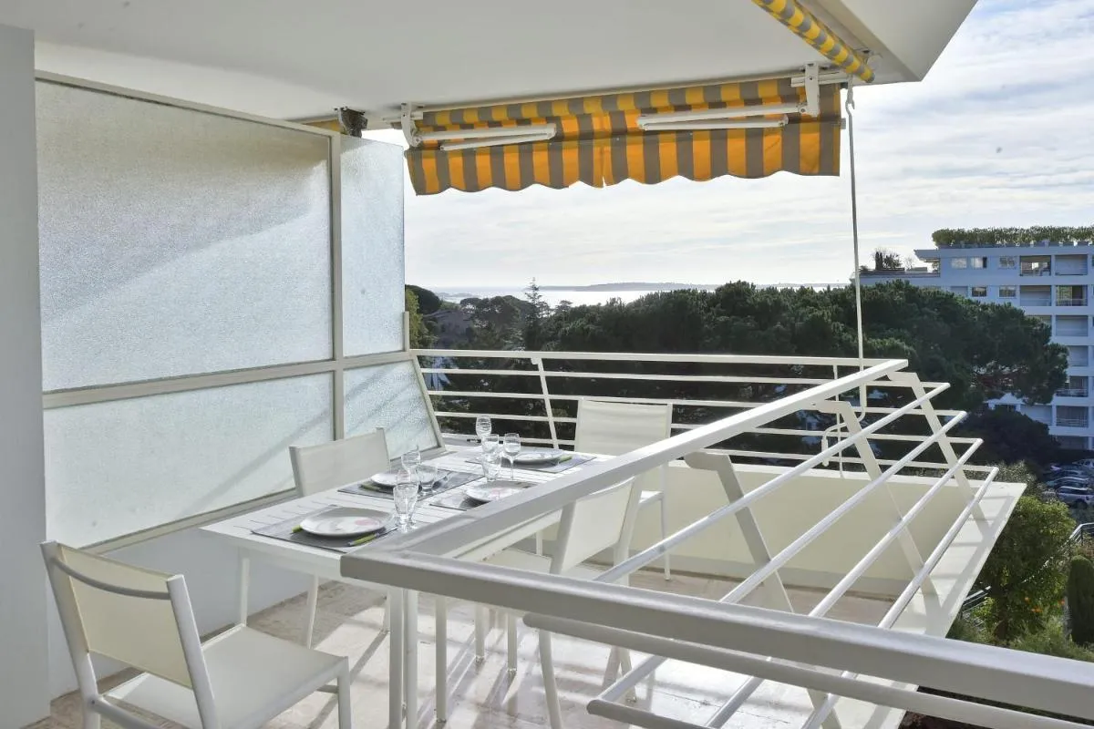 Image 2 of Prestigious Residence with Terrace and Pool